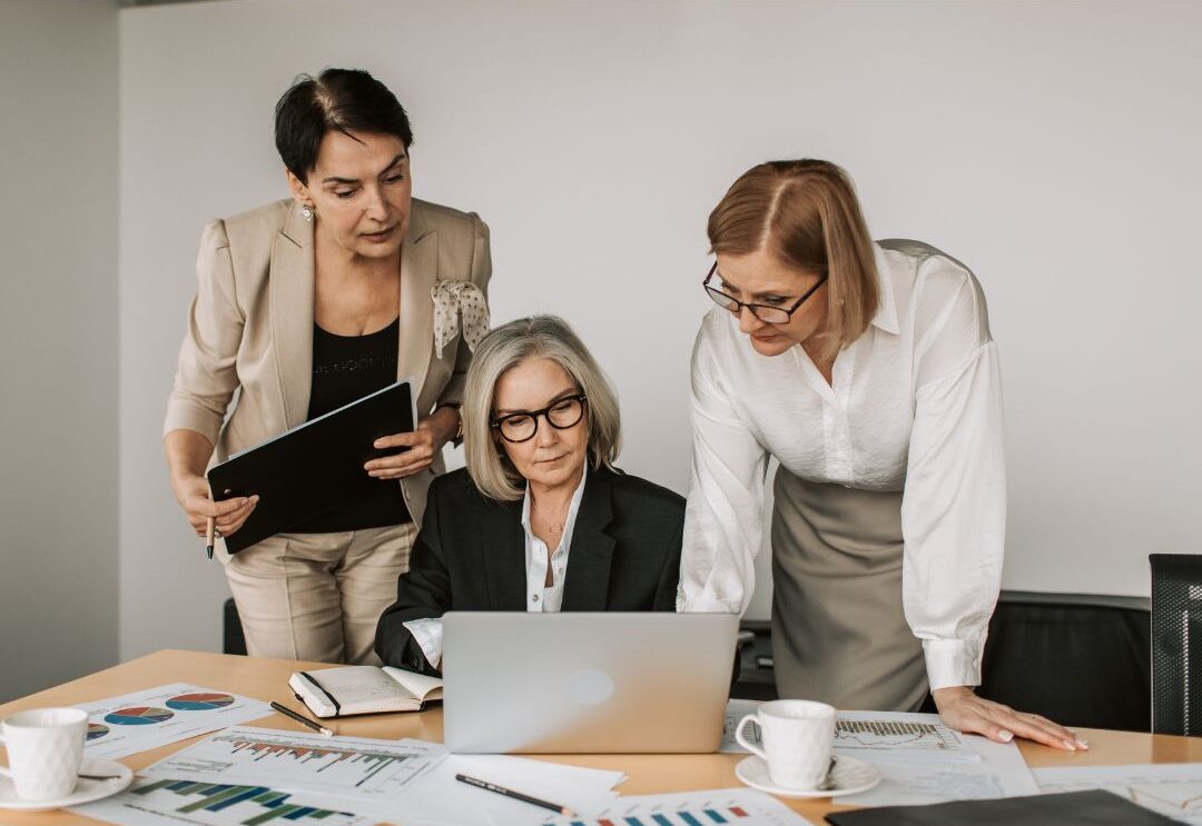 Senior recruiter partnering closely with a company to deliver full lifecycle hiring support.