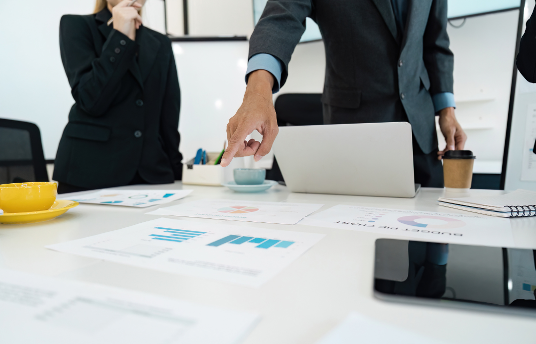 Hiring stakeholders aligning on expectations before starting the recruitment process