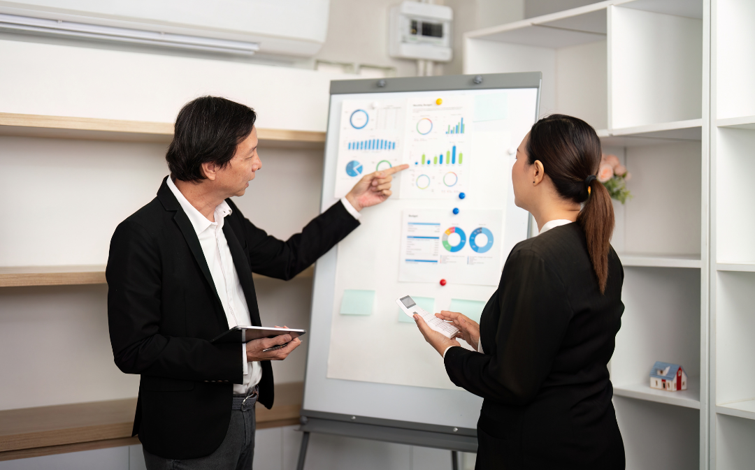 TALNT Team partnering with executives on contract hiring strategies for 2026