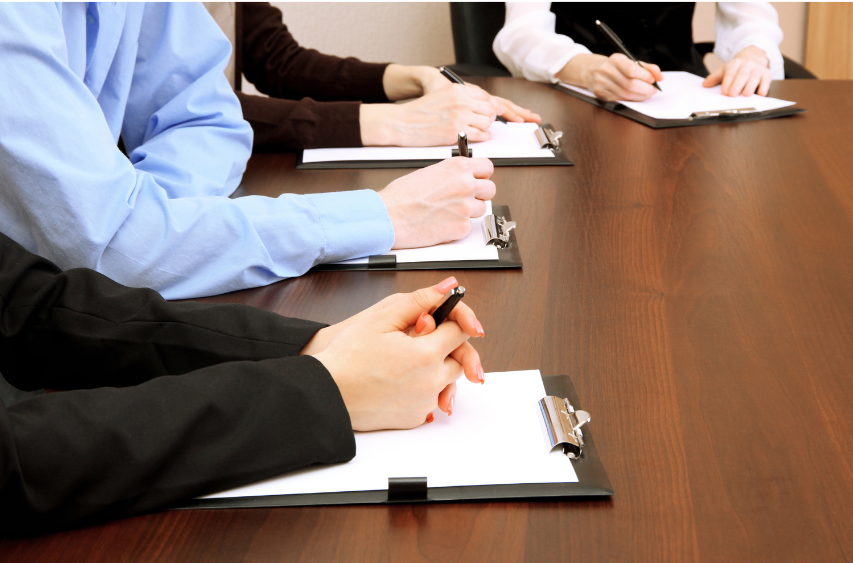 Interview stakeholders showing conflicting feedback during the hiring process