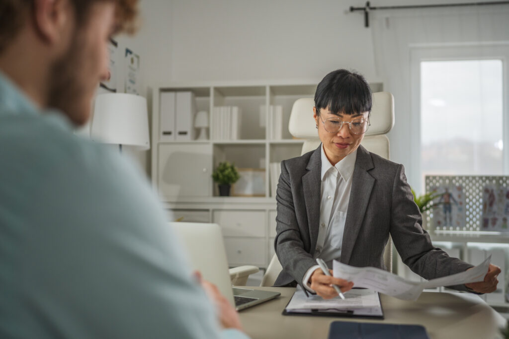 Trusted recruiter and candidate having a transparent conversation about career opportunities